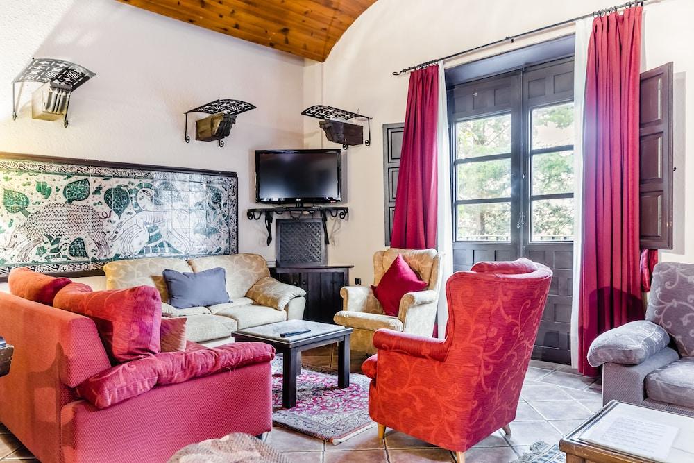 Hotel Albarracin 3*